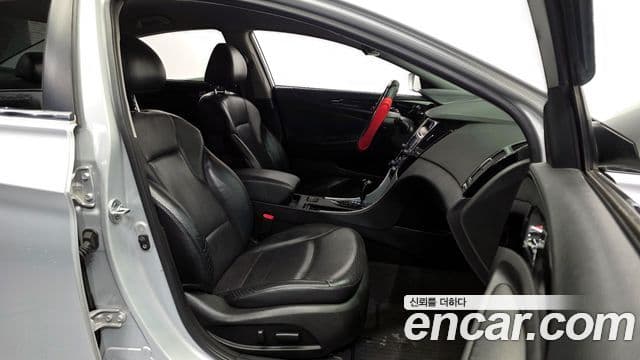 Hyundai YF Sonata люксовая версия, 2010 11