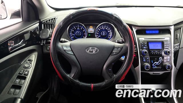 Hyundai YF Sonata люксовая версия, 2010 13