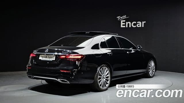 Mercedes-Benz E-класс W213 AMG Line, 2022 2