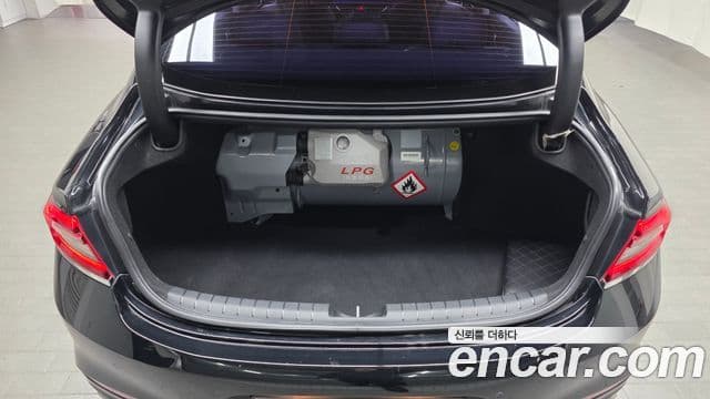 Hyundai Grandeur IG 3.0 LPi Modern Basic (арендный автомобиль), 2018 20