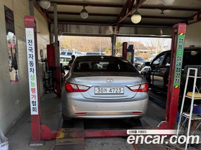 Hyundai YF Sonata LPI Premier(для людей с инвалидностью), 2012 2