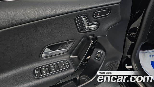 Mercedes-Benz A-класс W177 A220 седан, 2020 13