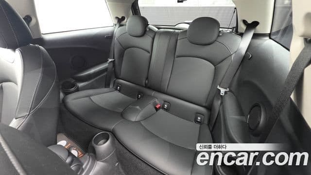 Mini Cooper S 3세대, 2022 12