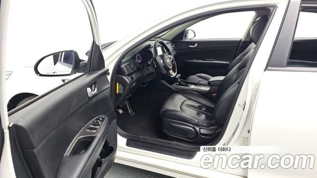Kia K5 2세대 Luxury, 2016 10