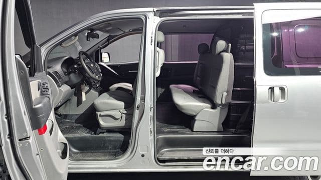 Hyundai Grand Starex CVX Deluxe, 2013 10