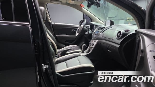 Chevrolet(GM대우) Trax 1.6 дизель Perfect чёрный, 2016 10