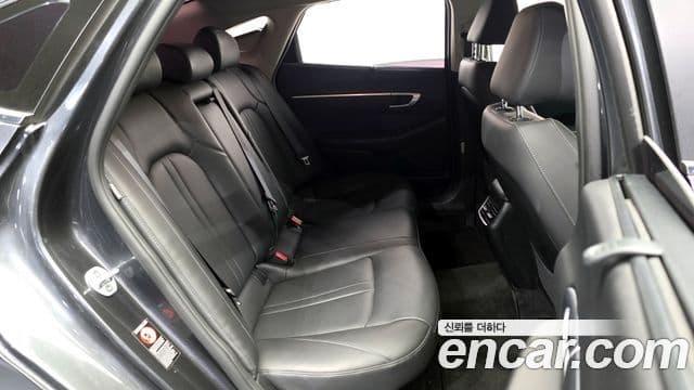 Hyundai Sonata гибрид (DN8) Family, 2021 12