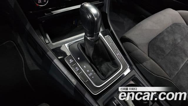 Volkswagen Гольф 7세대, 2015 9