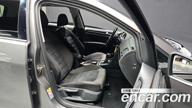 Volkswagen Гольф 7세대, 2015 11