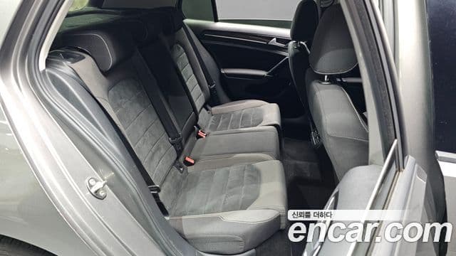 Volkswagen Гольф 7세대, 2015 12