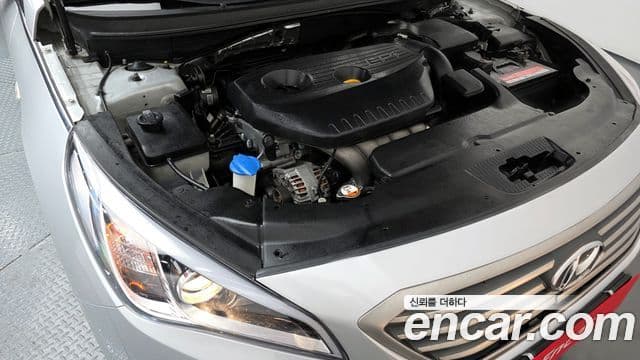 Hyundai LF Sonata Style, 2016 6