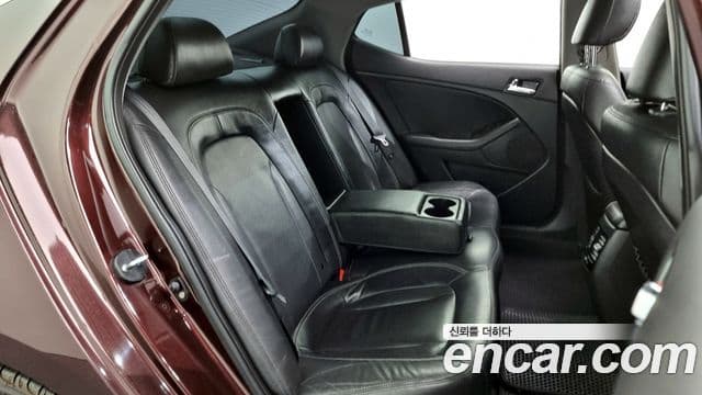 Kia K5 Prestige, 2011 12