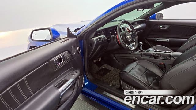 Ford Mustang купе, 2017 10