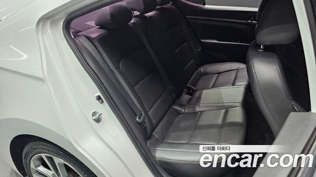 Hyundai Avante AD 1.6 GDI Value Plus, 2018 13