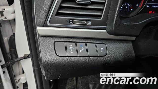 Hyundai Avante AD 1.6 GDI Value Plus, 2018 17