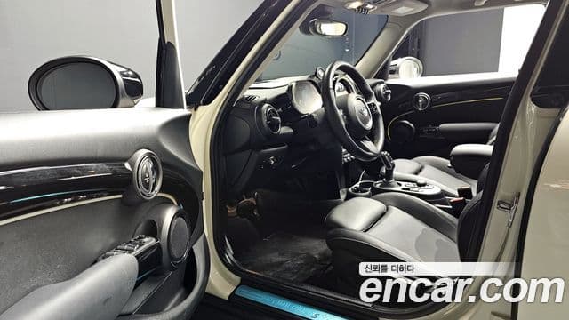 Mini Cooper S 3세대, 2022 12