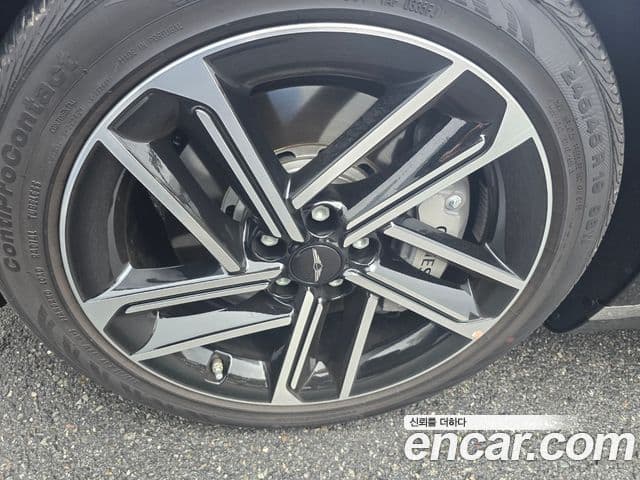 Genesis G80 (RG3) чёрный, 2026 9