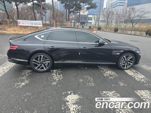 Genesis G80 (RG3) чёрный, 2026 14