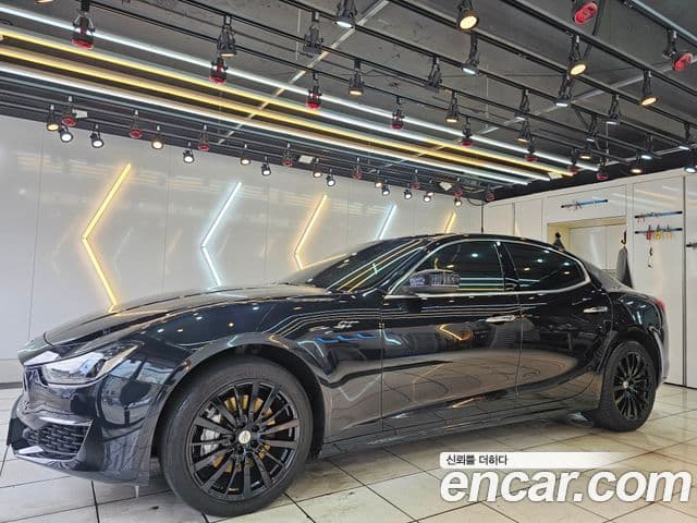 Maserati 기블리 3세대